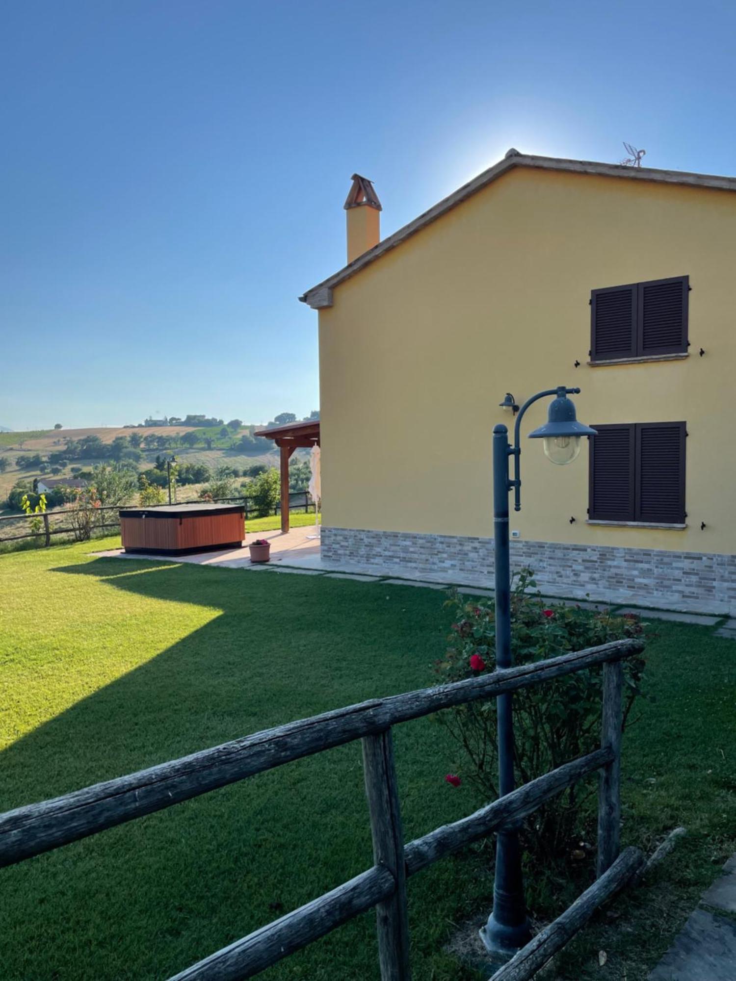 Montenovo Country House Ostra Vetere Екстер'єр фото
