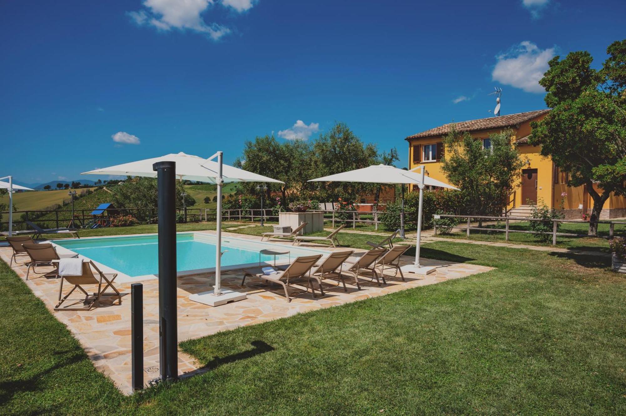 Montenovo Country House Ostra Vetere Екстер'єр фото