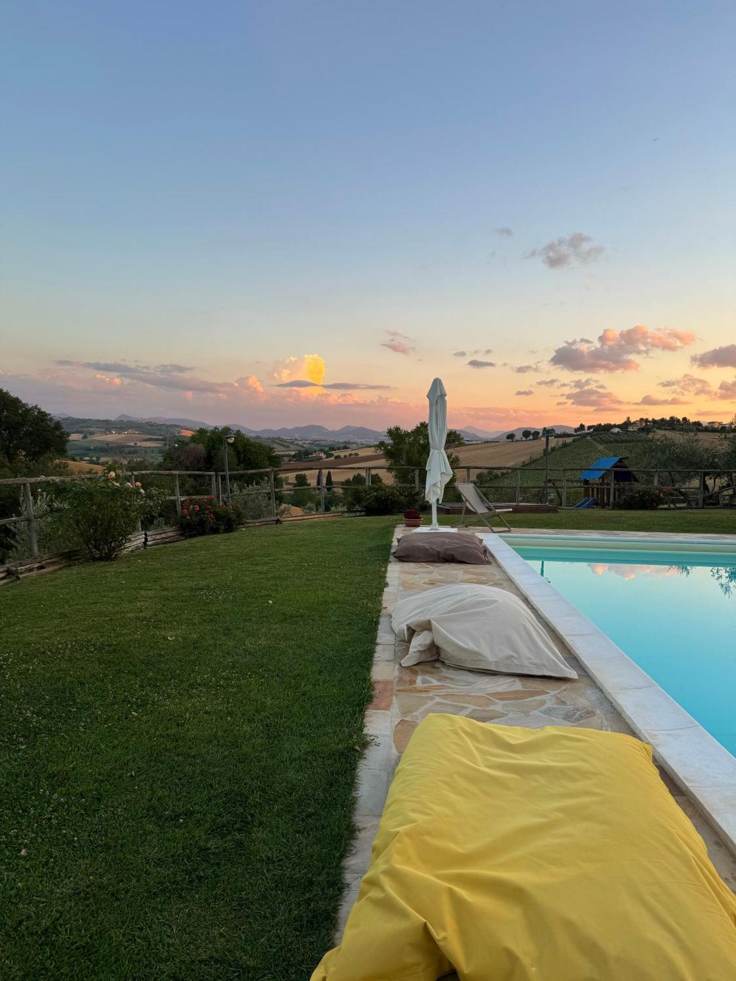 Montenovo Country House Ostra Vetere Екстер'єр фото